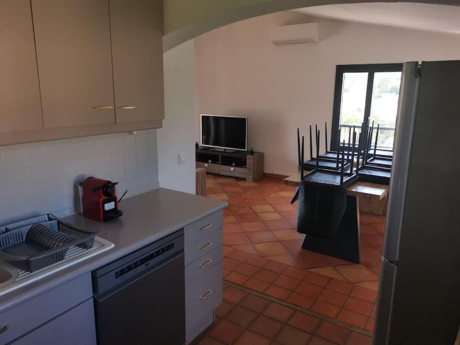 Haut De Villa Renovee En 2023 Saint-Maime المظهر الخارجي الصورة